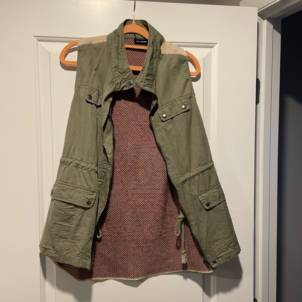 Blu pepper vest